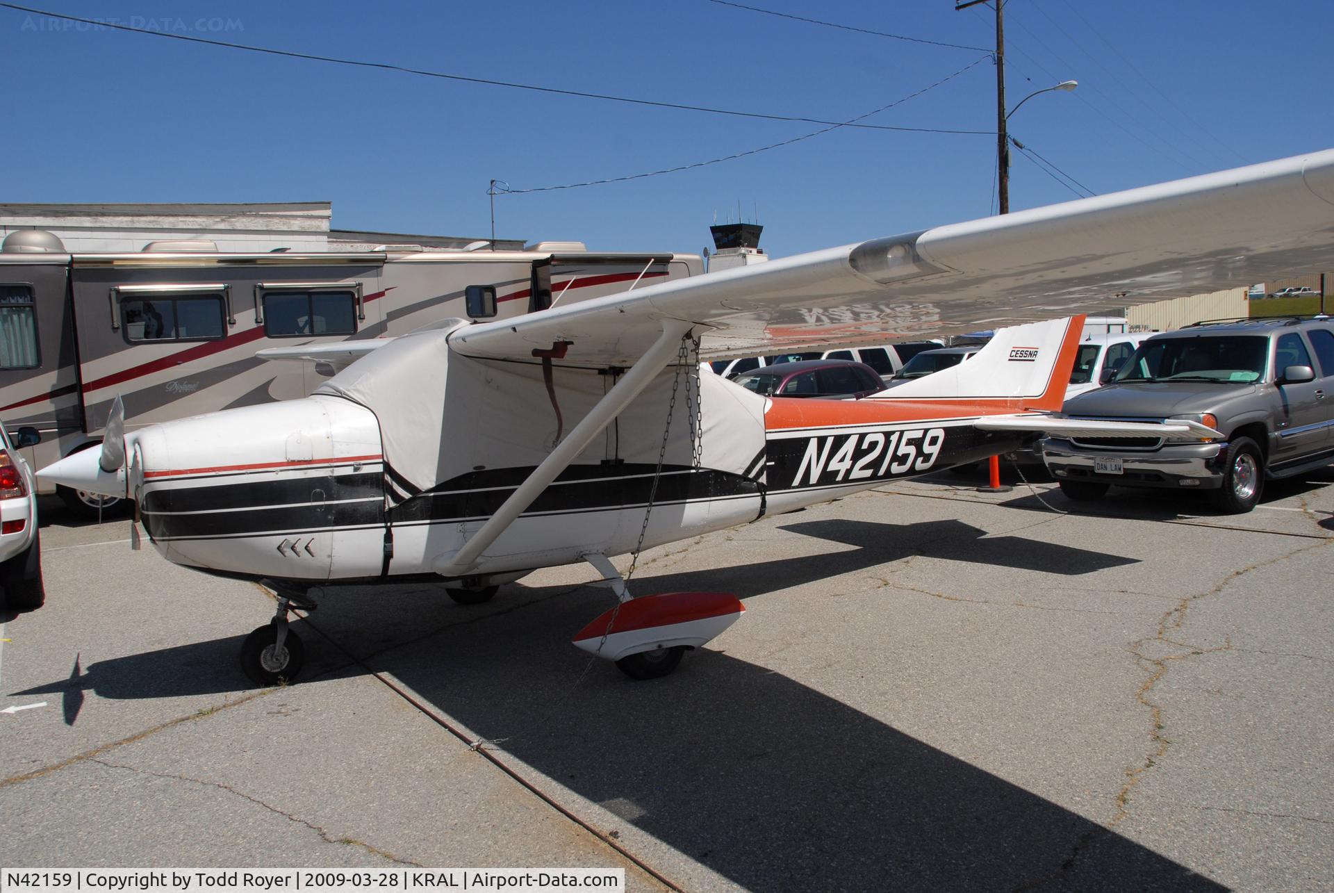 N42159, 1968 Cessna 182L Skylane C/N 18258881, Riverside Airshow 2009