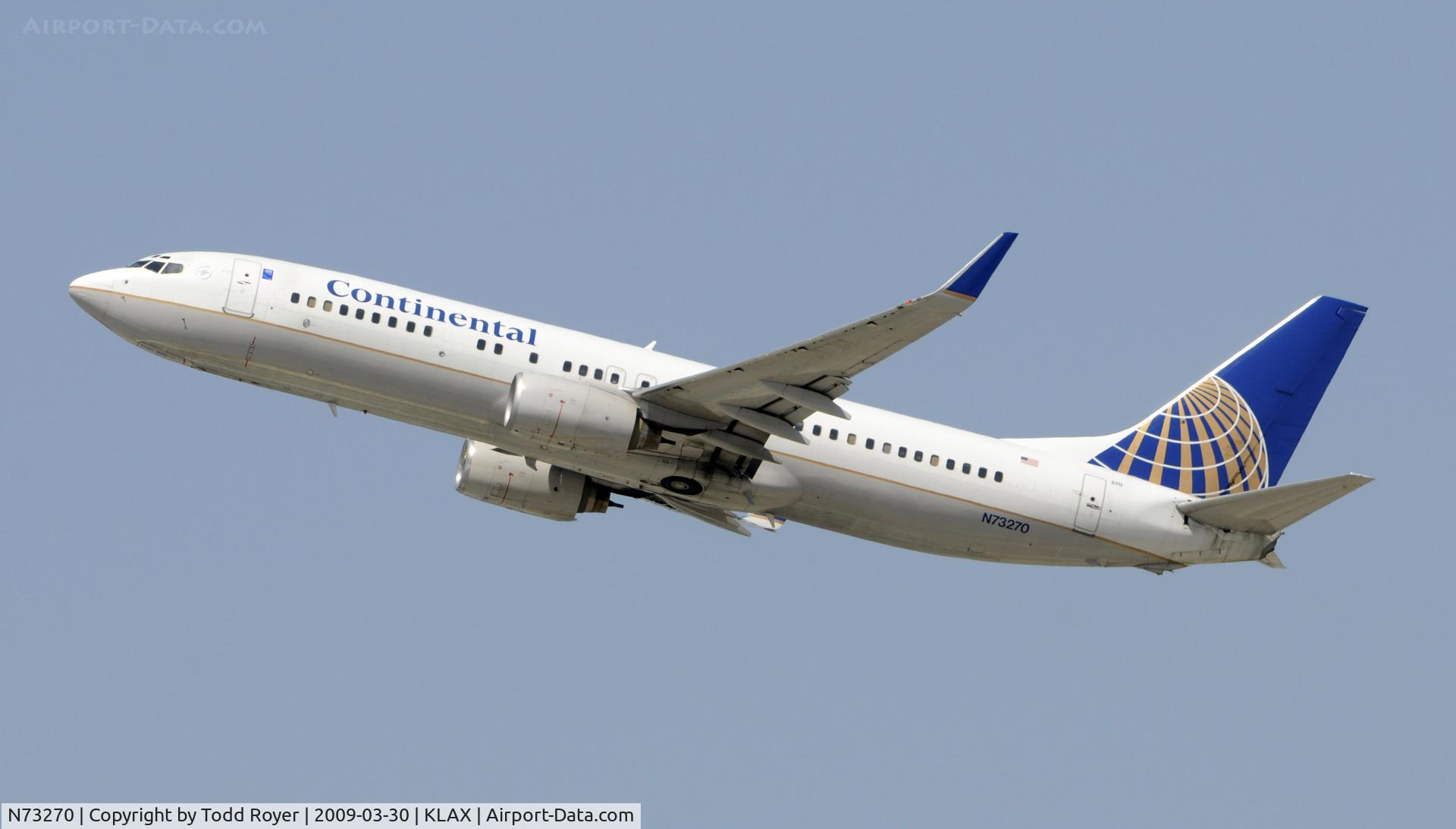 N73270, 2001 Boeing 737-824 C/N 31632, Departing LAX on 25R