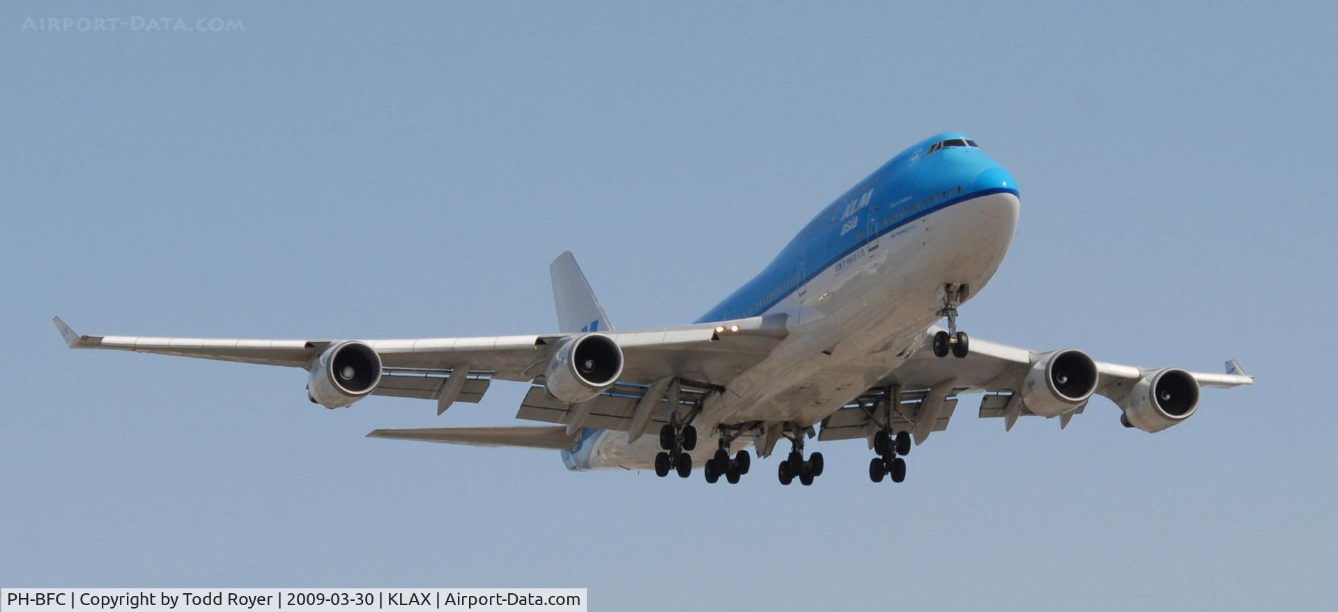 PH-BFC, 1989 Boeing 747-406BC C/N 23982, Landing 24R at LAX