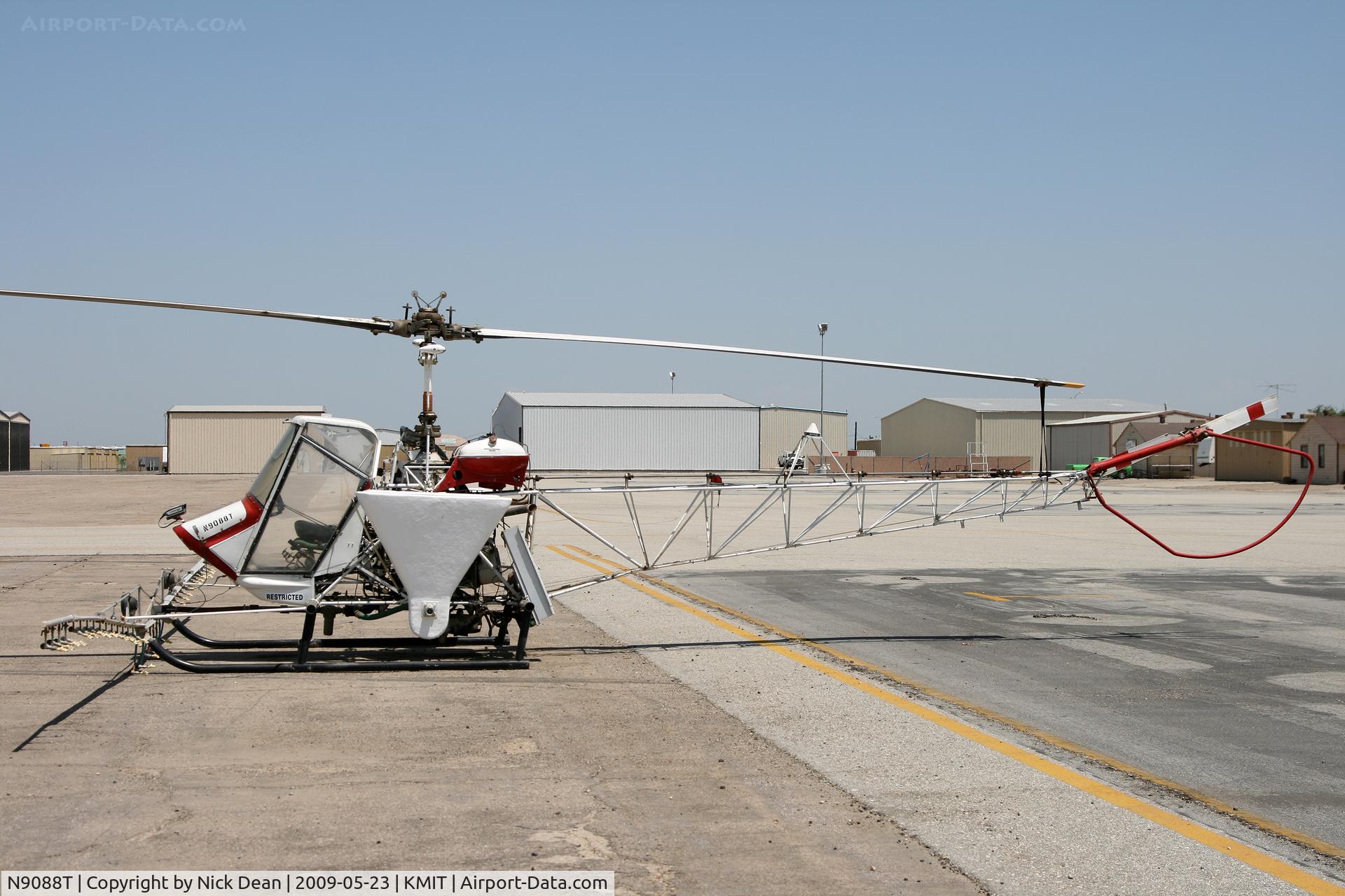 N9088T, 1978 Continental Copters Inc. Tomcat MK5A C/N CCI-78-2, KMIT