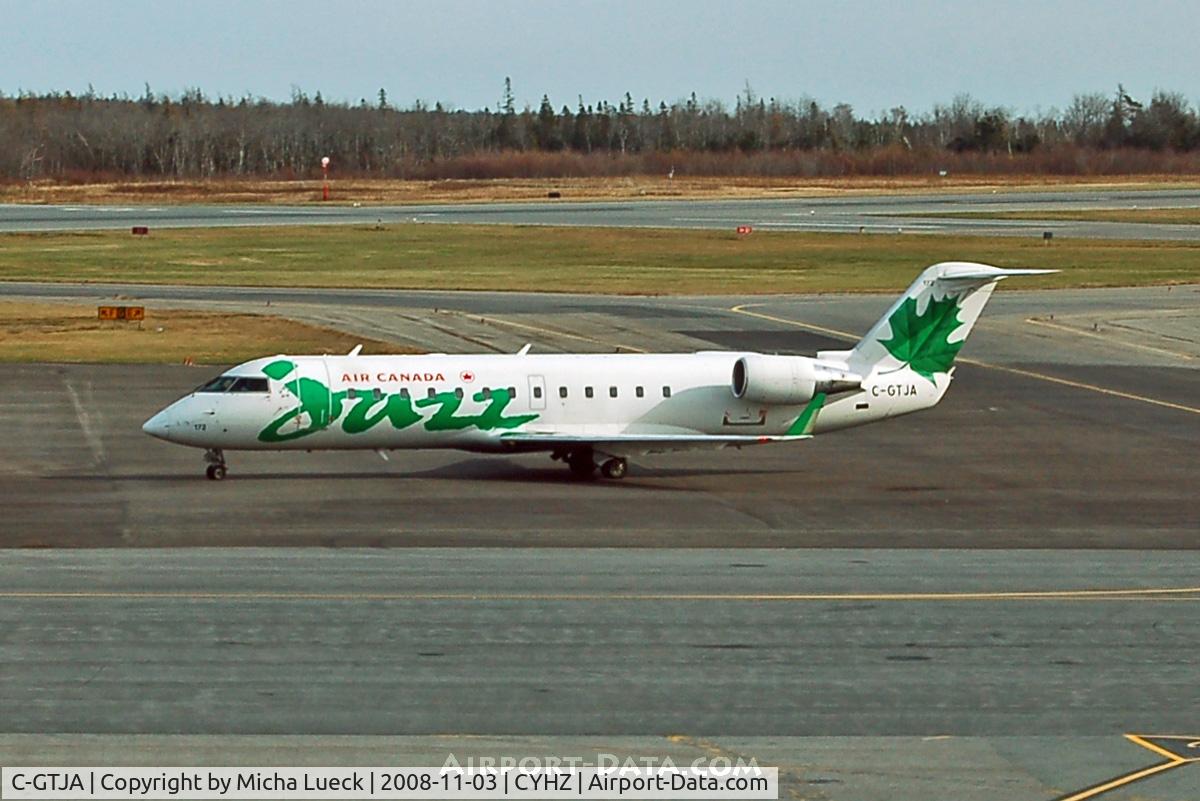 C-GTJA, 2004 Bombardier CRJ-200ER (CL-600-2B19) C/N 7966, At Halifax