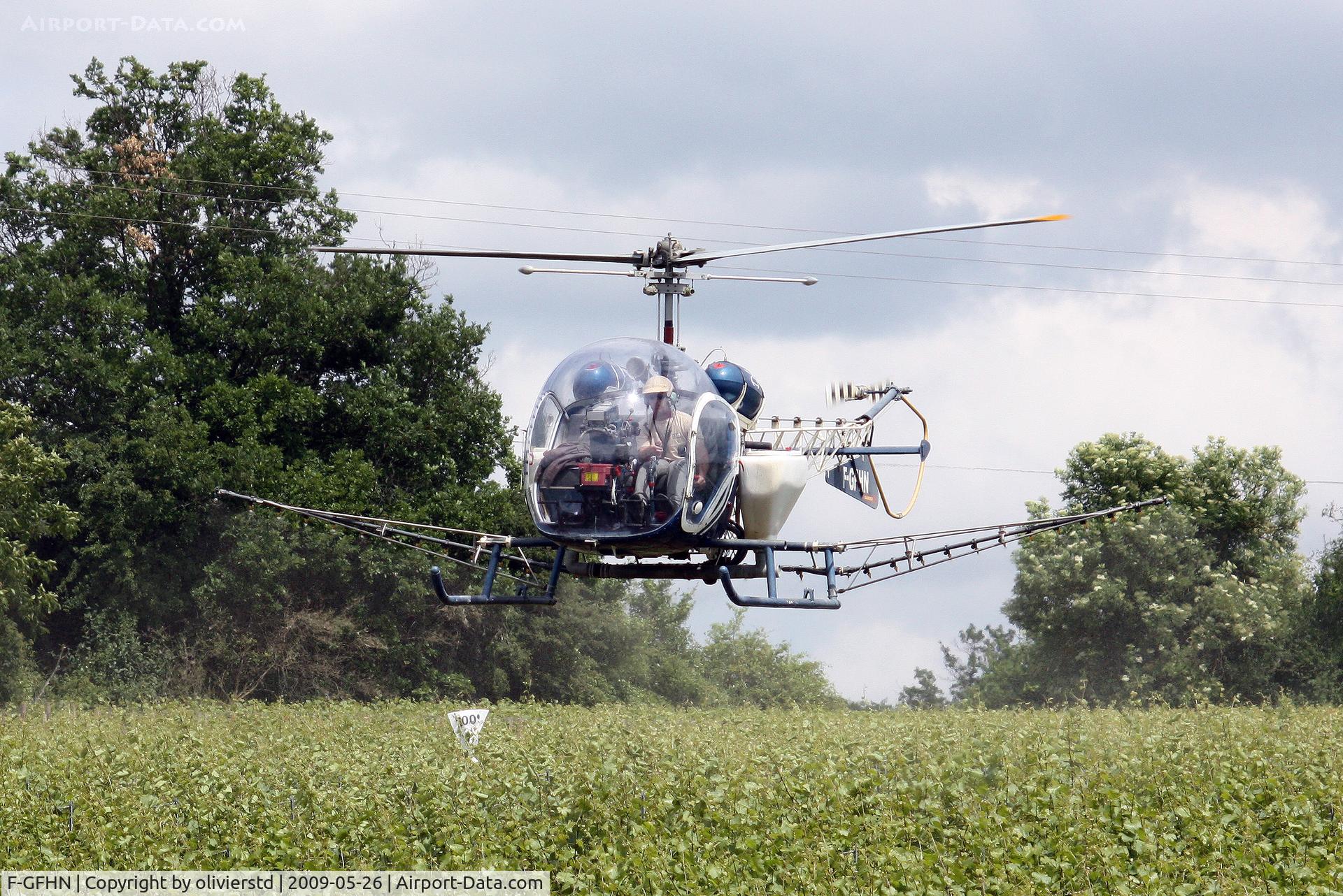 F-GFHN, Bell 47G-2 C/N 1489, sulfatage Aloxe-Corton France
