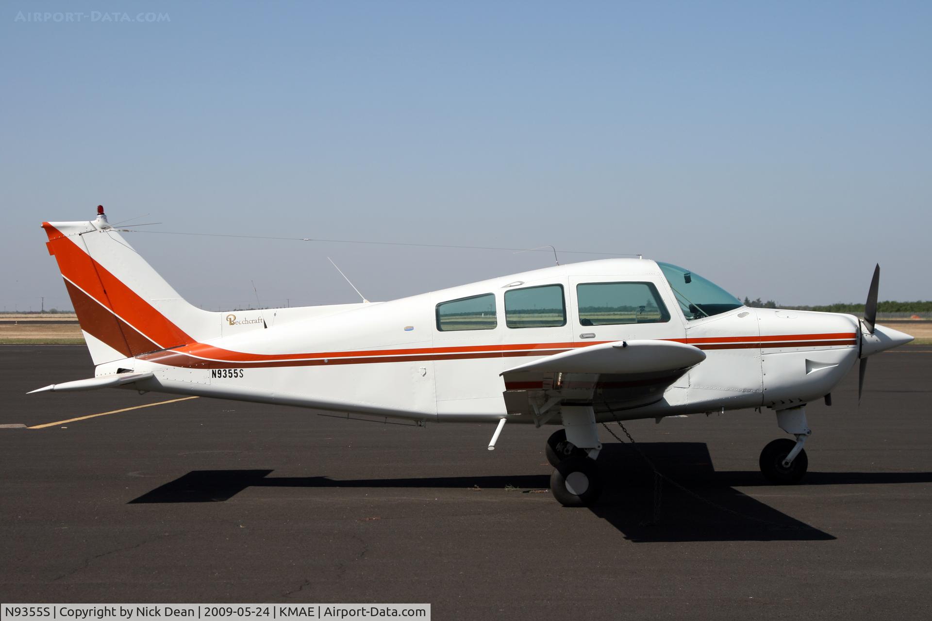 N9355S, 1975 Beech C23 Sundowner 180 C/N M-1656, KMAE