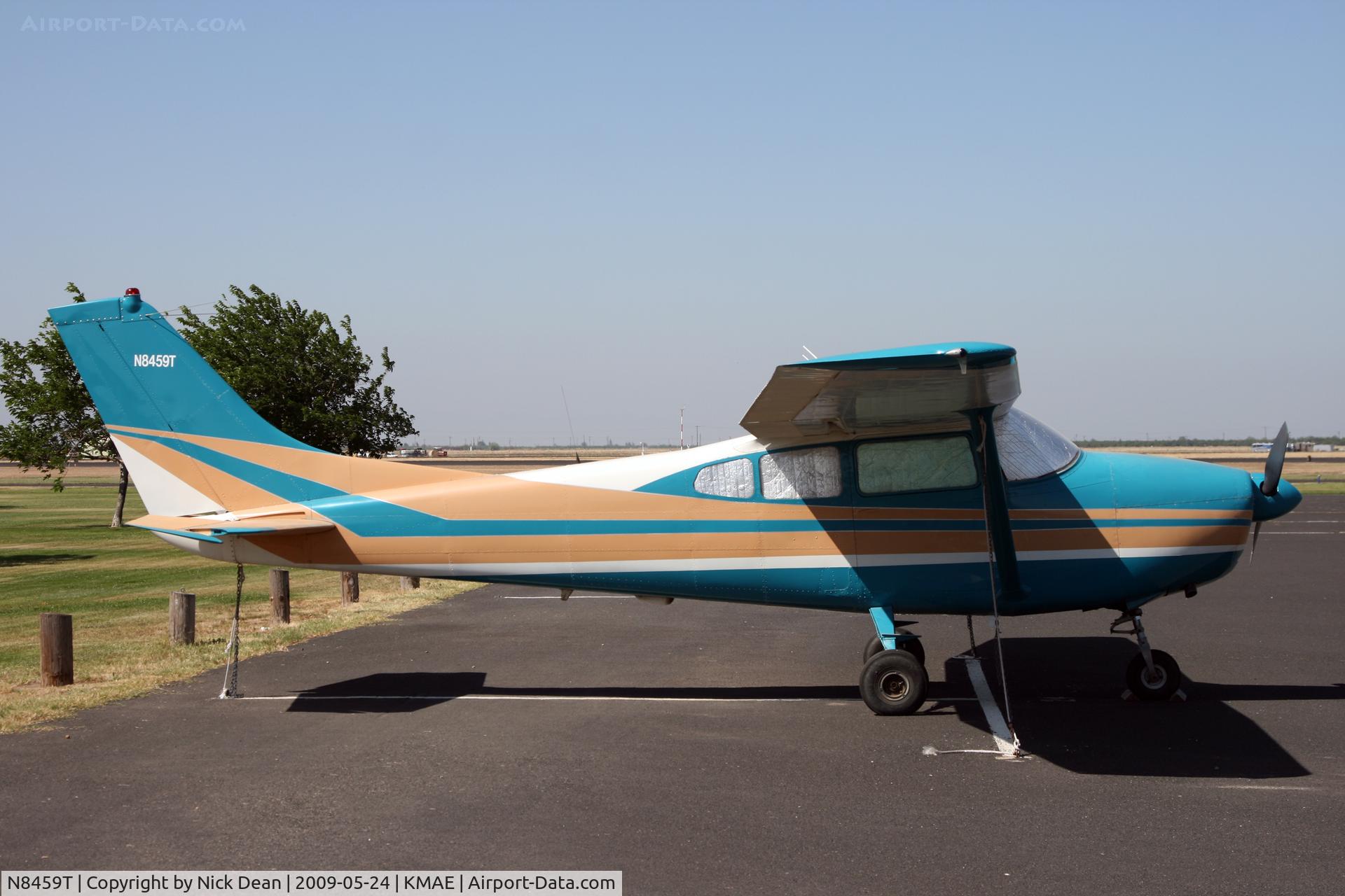 N8459T, 1959 Cessna 182C Skylane C/N 52359, KMAE