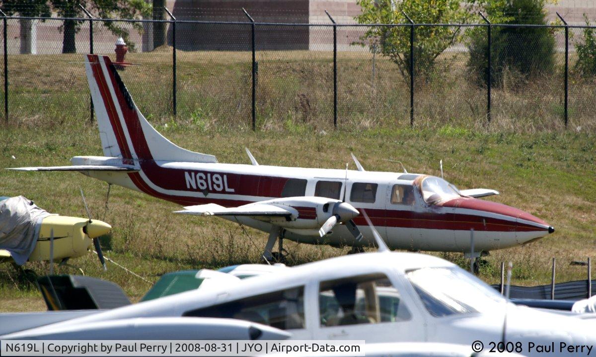 N619L, 1977 Smith Aerostar 601P C/N 61P-0474-189, Over on the side...needing some tender attention