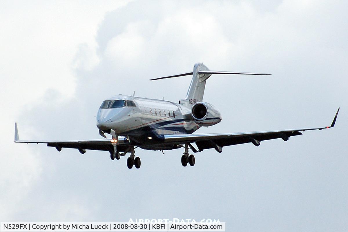 N529FX, 2006 Bombardier Challenger 300 (BD-100-1A10) C/N 20128, On finals at BFI
