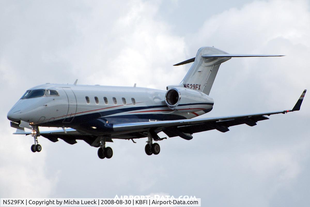 N529FX, 2006 Bombardier Challenger 300 (BD-100-1A10) C/N 20128, On finals at BFI