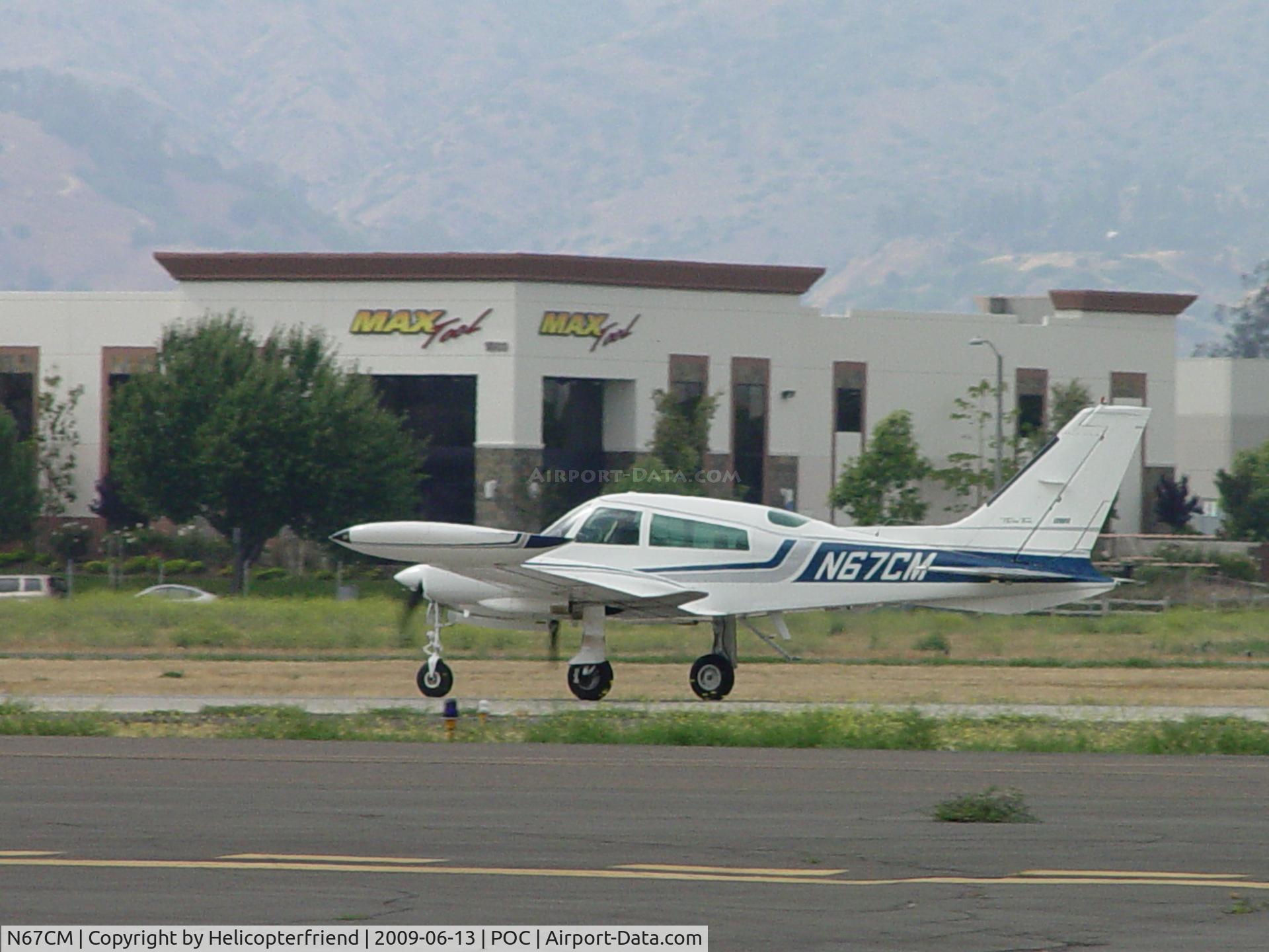 N67CM, 1973 Cessna 310Q C/N 310Q0977, Leaving the ground