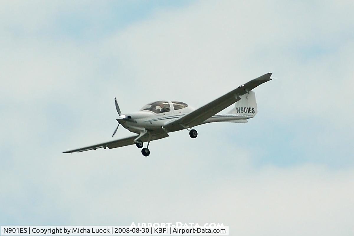 N901ES, 2007 Diamond DA-40 Diamond Star C/N 40.894, At Boeing Field