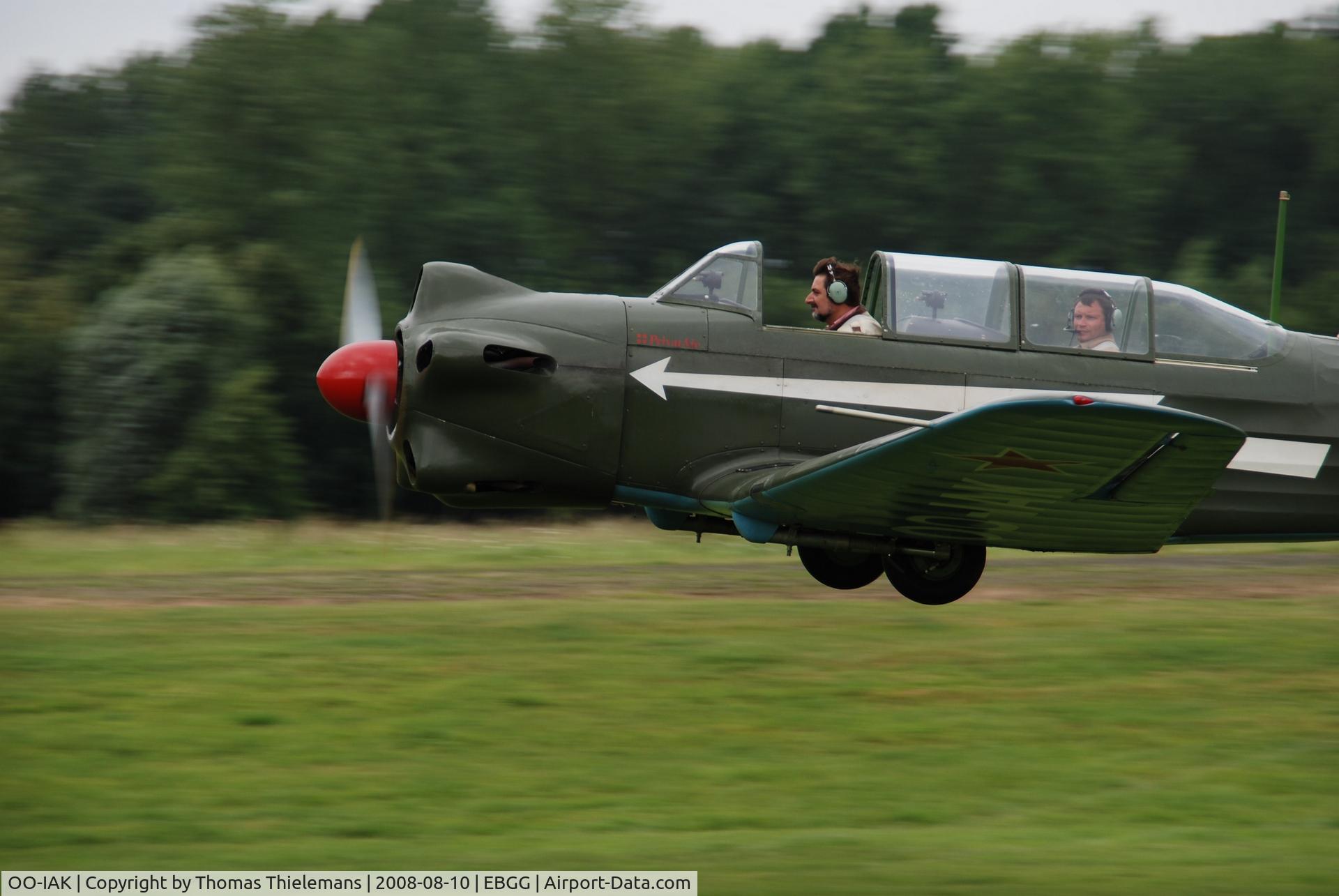 OO-IAK, 1956 Yakovlev Yak-18 C/N 1332019, opendeur VZP 2008