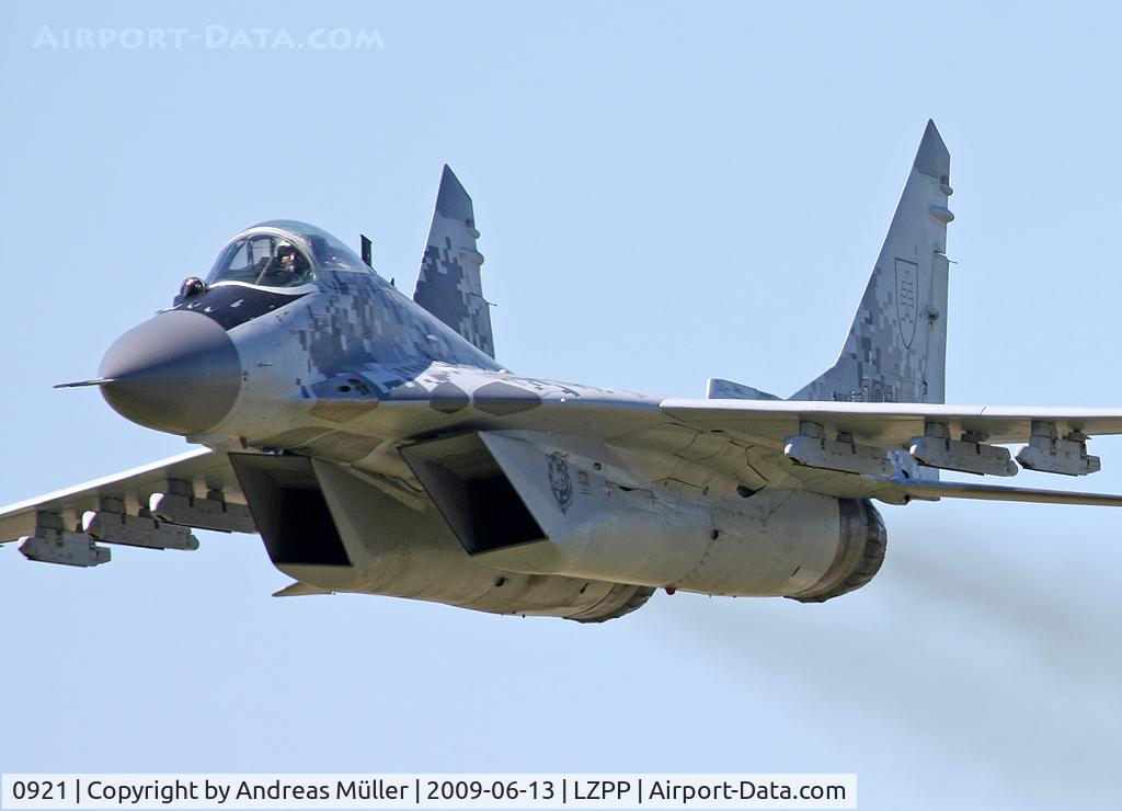0921, Mikoyan-Gurevich MiG-29AS C/N 2960535409, Airshow Piestany