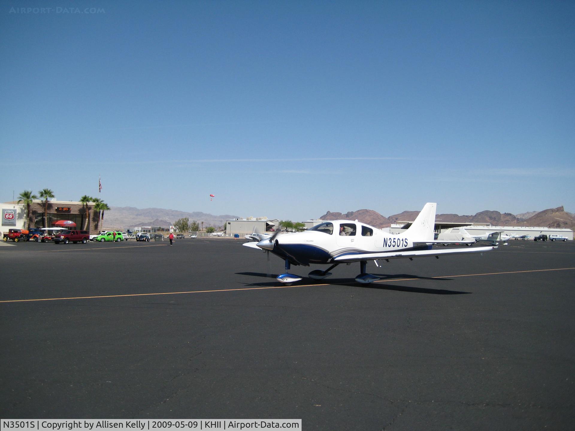 N3501S, 2006 Columbia Aircraft Mfg LC41-550FG C/N 41588, Taxi