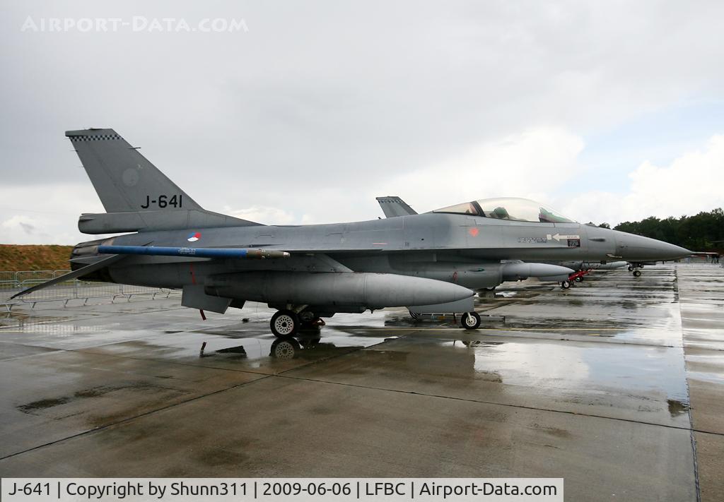 J-641, Fokker F-16AM Fighting Falcon C/N 6D-73, Displayed during LFBC Airshow 2009