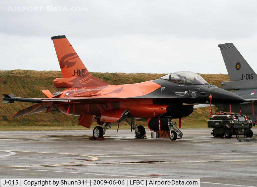 J-015, 1991 Fokker F-16A Fighting Falcon C/N 6D-171, Used as a demo with his special new c/s during LFBC Airshow 2009