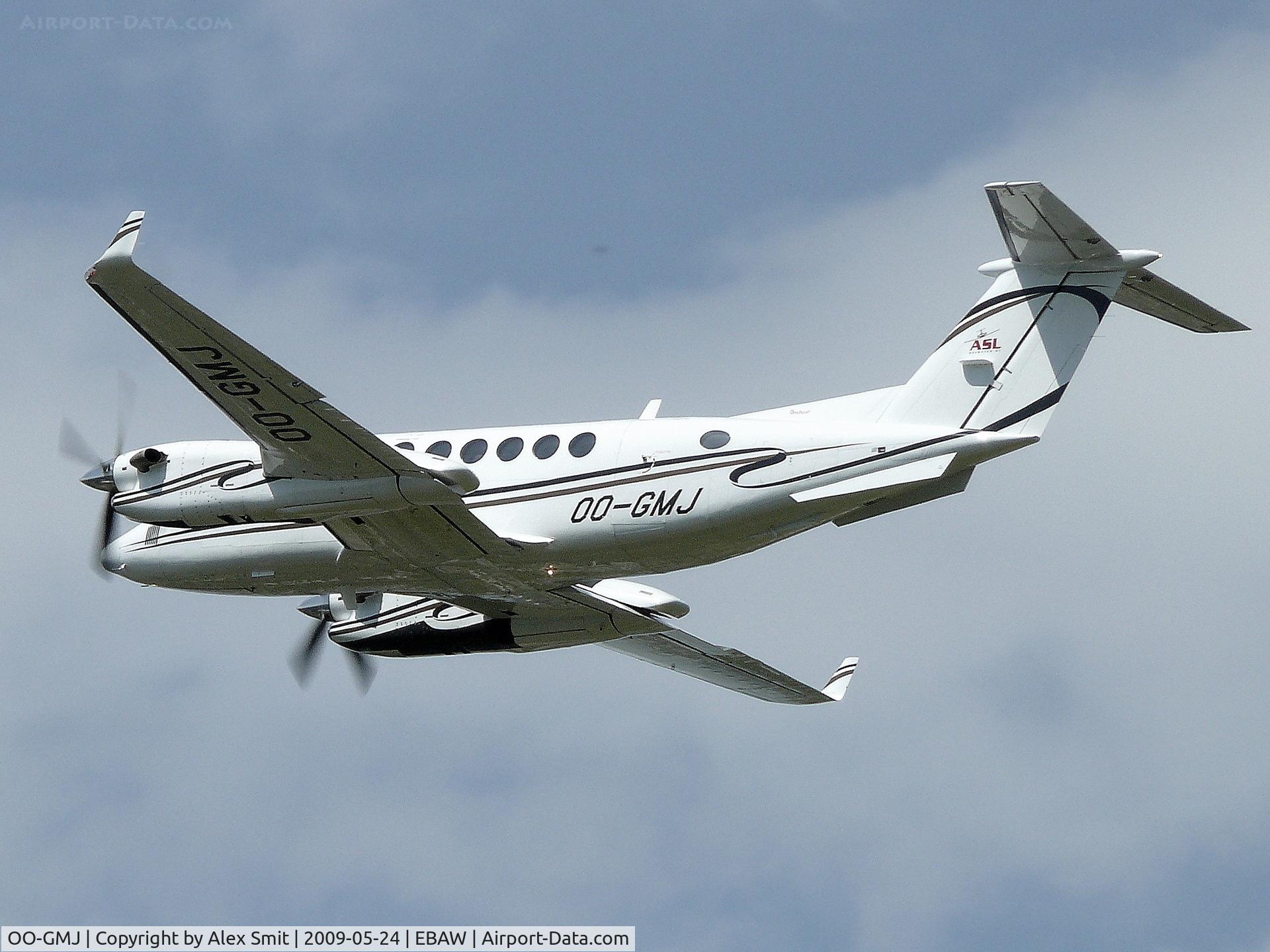 OO-GMJ, 2005 Beech 300 (Super King Air 350) C/N FL-460, Beechcraft BeB300 Super King Air 350 OO-GMJ Air Service Liege