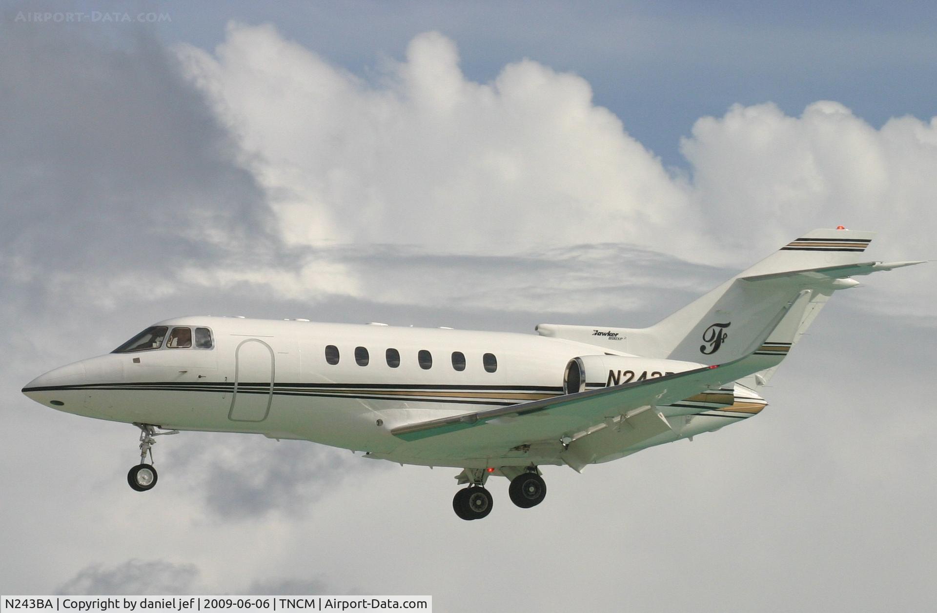 N243BA, 1998 Raytheon Hawker 800XP C/N 258365, Landing 10