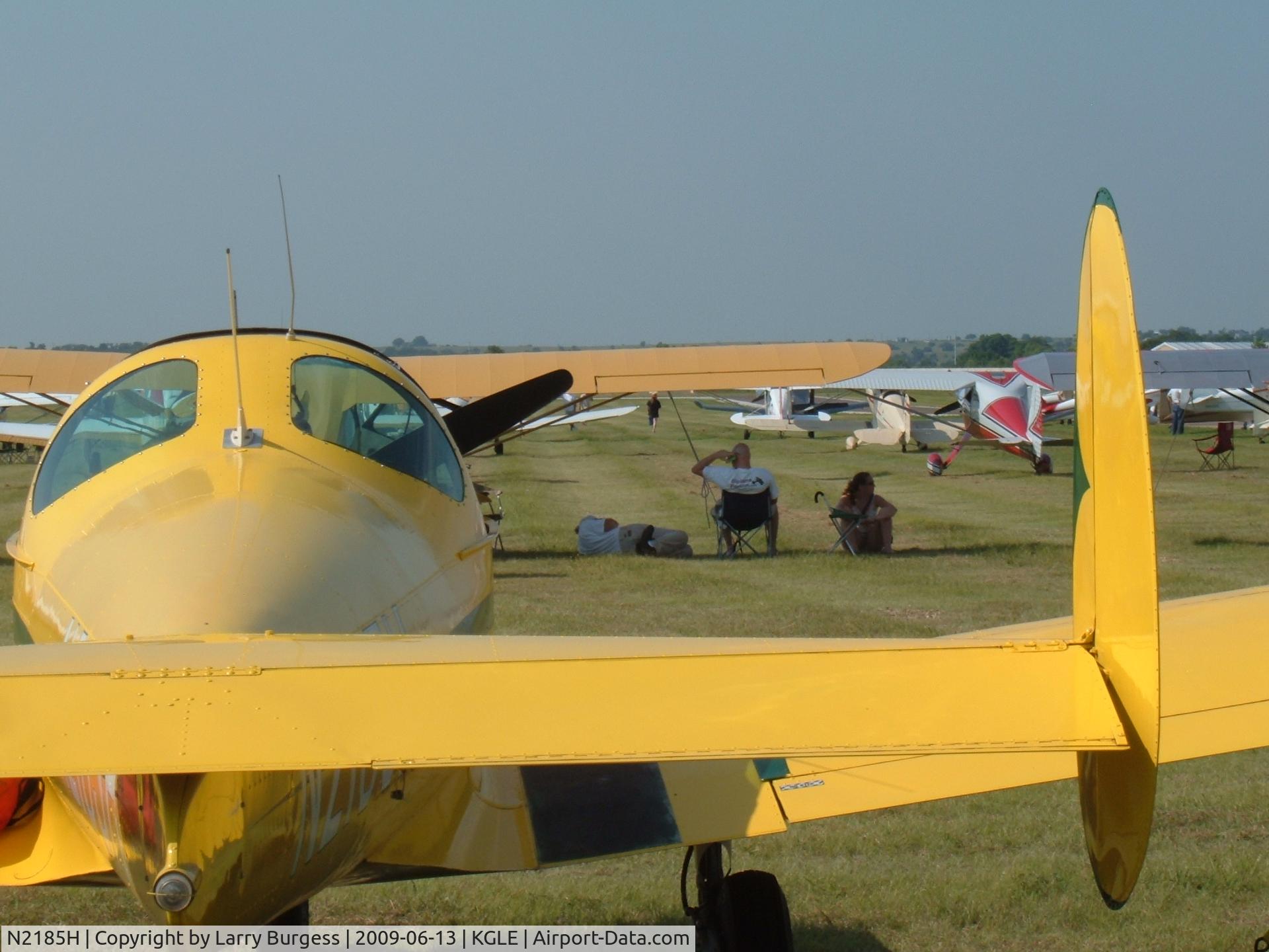 N2185H, 1946 Erco 415C Ercoupe C/N 2808, View over tail at Antique Airplane Assoc. Fly-In 2009