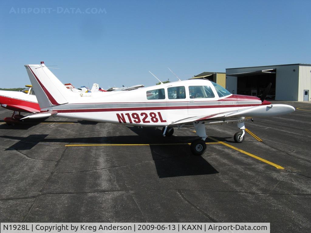 N1928L, 1976 Beech C23 Sundowner 180 C/N M-1806, 2009 Alexandria Fly-in Breakfast