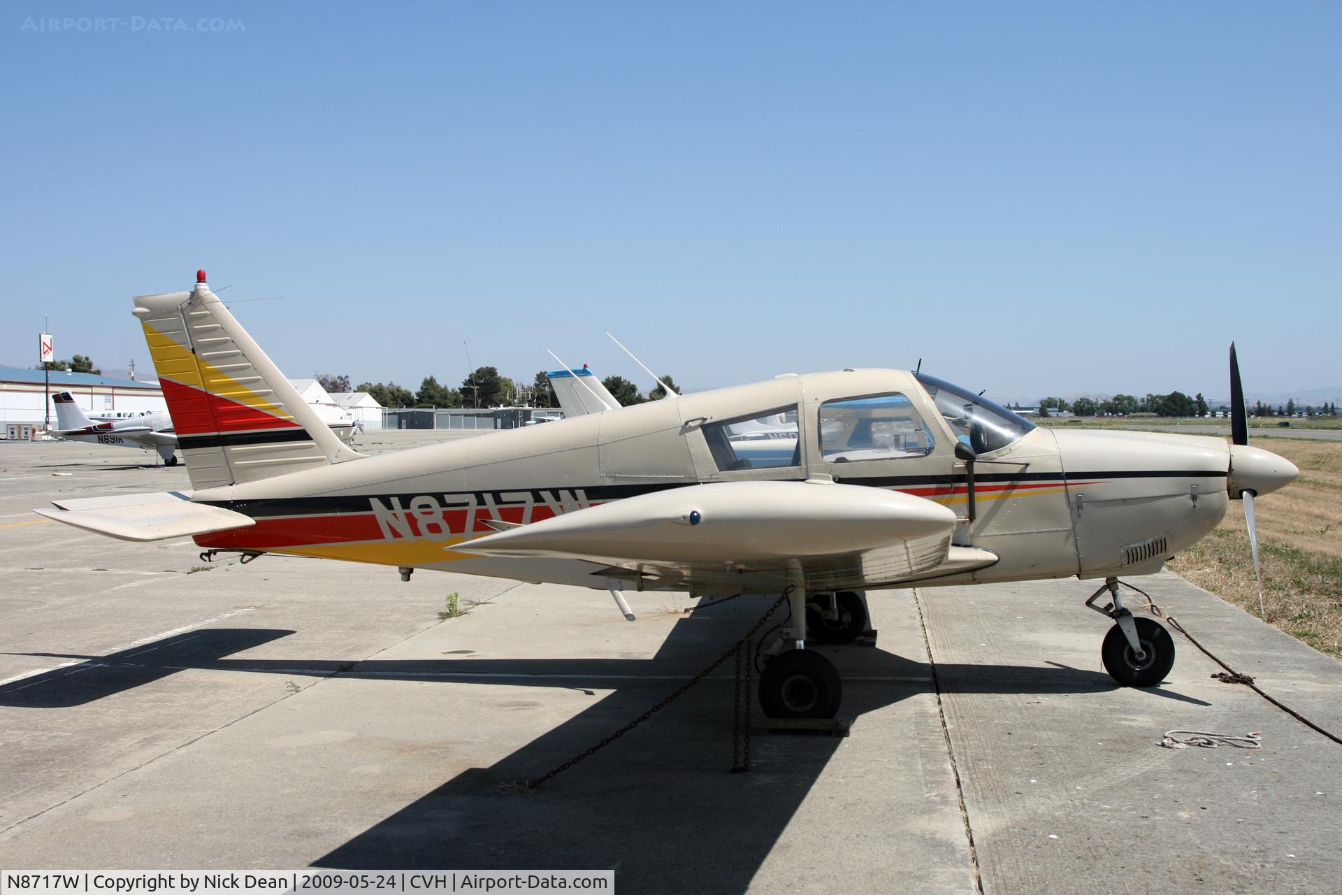 N8717W, 1964 Piper PA-28-235 Cherokee C/N 28-10252, KCVH