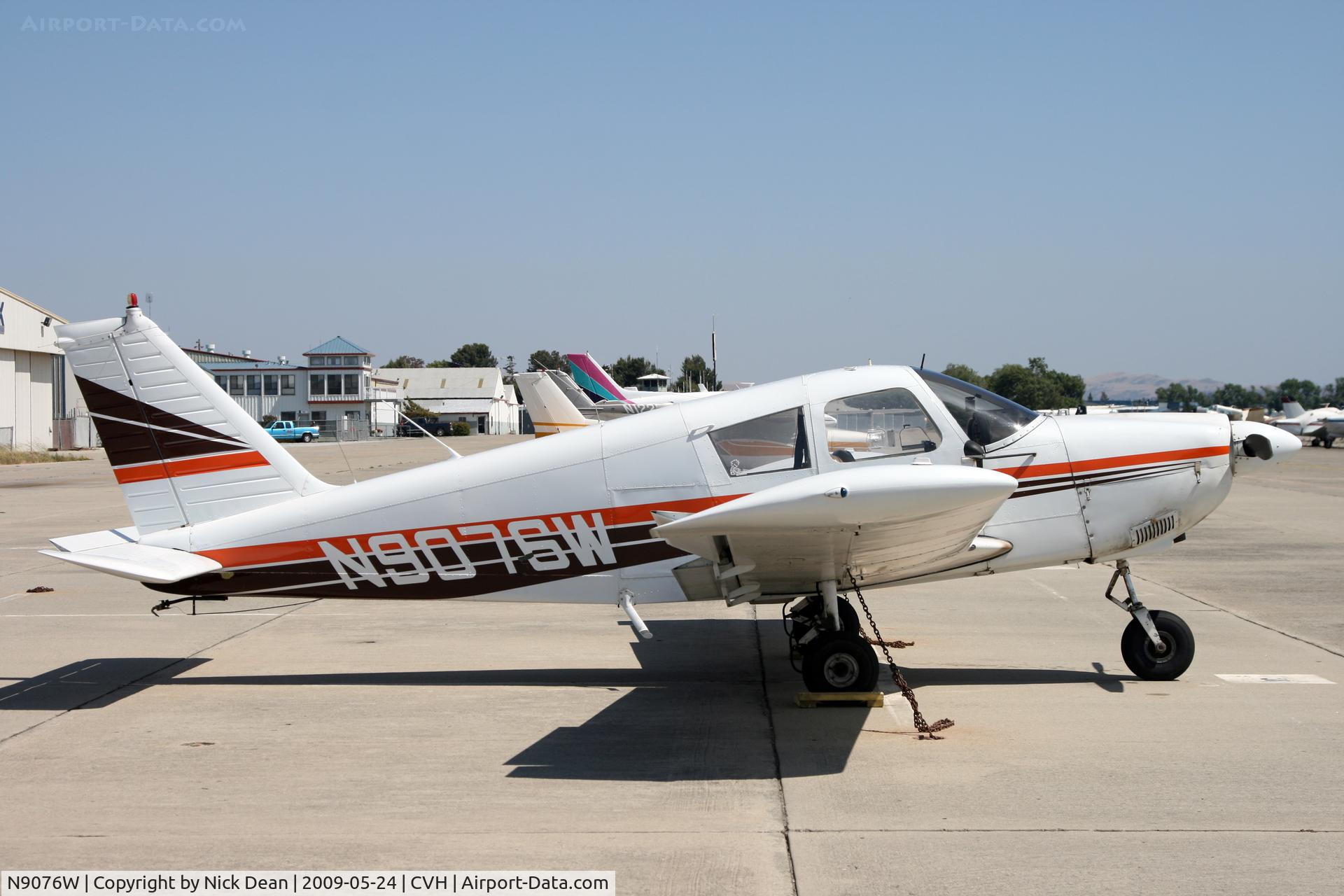 N9076W, 1965 Piper PA-28-235 Cherokee B C/N 28-10676, KCVH