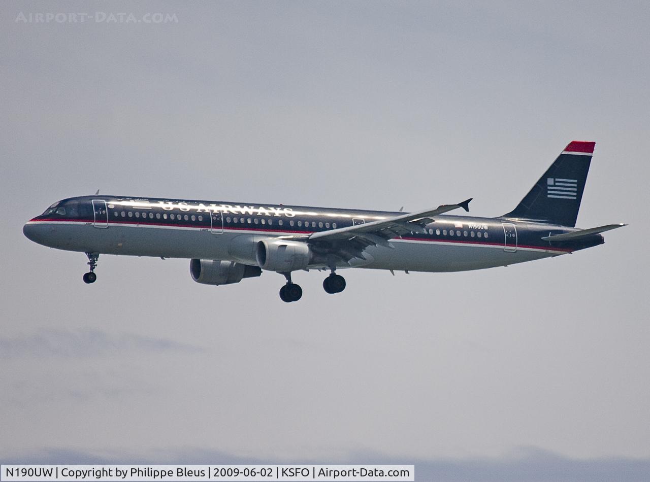 N190UW, 2001 Airbus A321-211 C/N 1436, On final for one of the 28's. 500 mm !