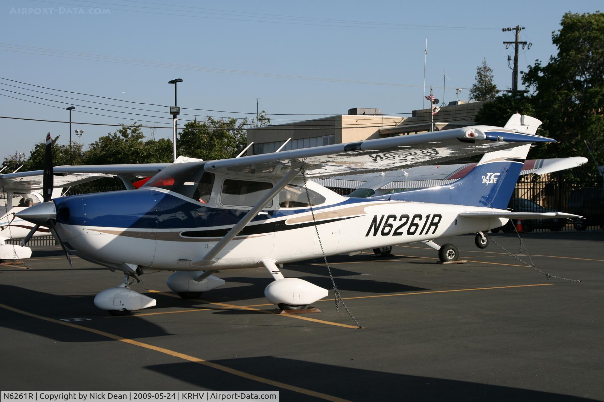 N6261R, 2004 Cessna T182T Turbo Skylane C/N T18208290, KRHV