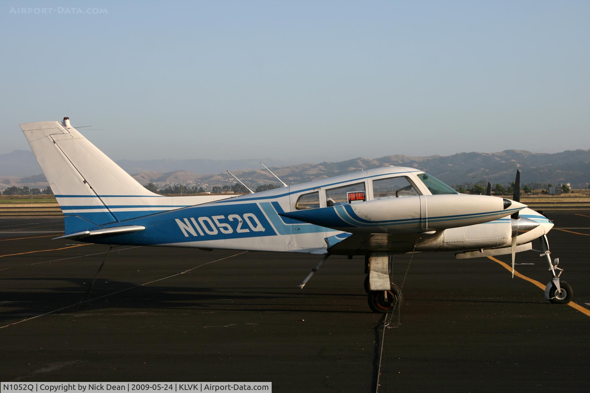 N1052Q, 1963 Cessna 310H C/N 310H0052, KLVK