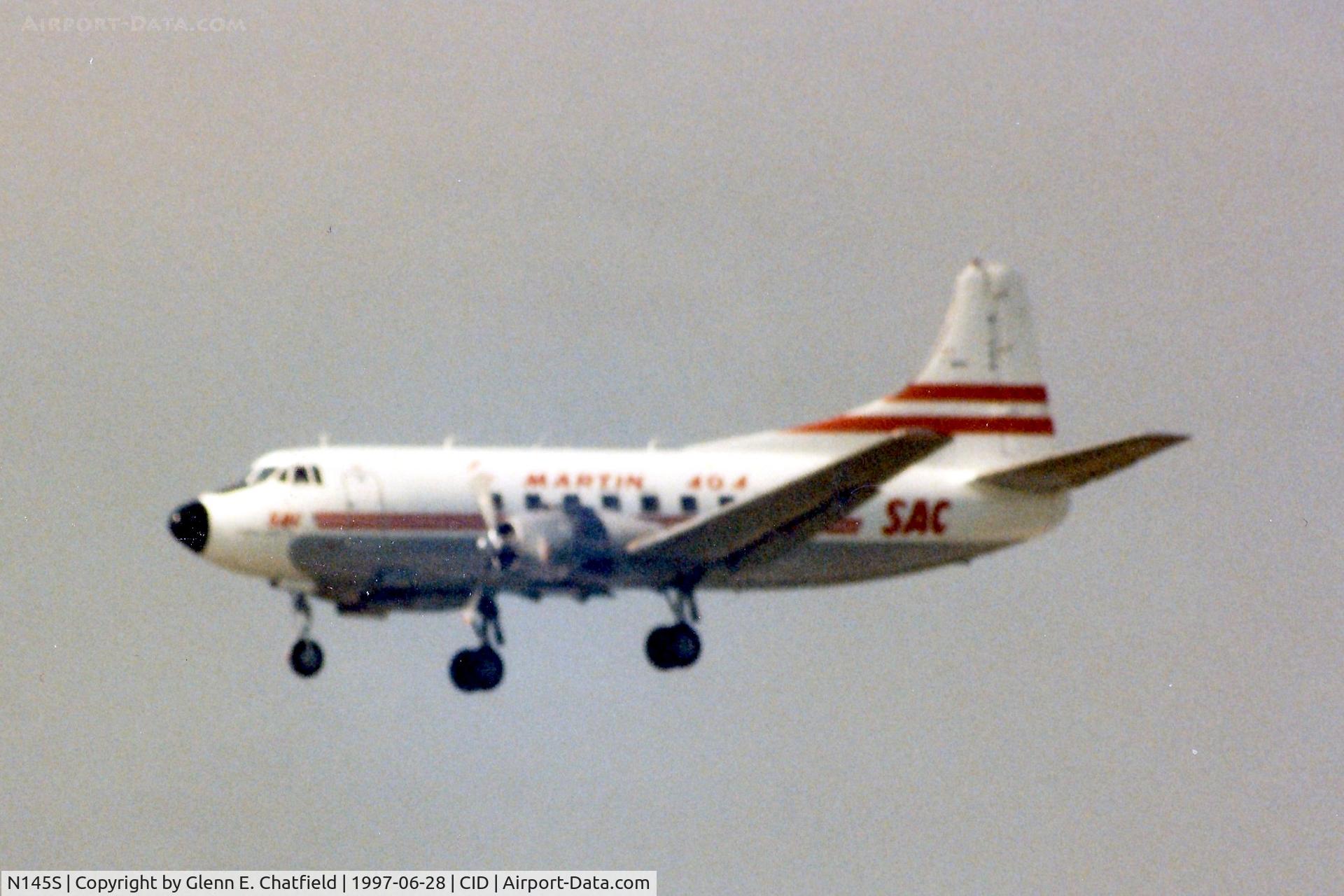 N145S, 1952 Martin 404 C/N 14142, Flyby
