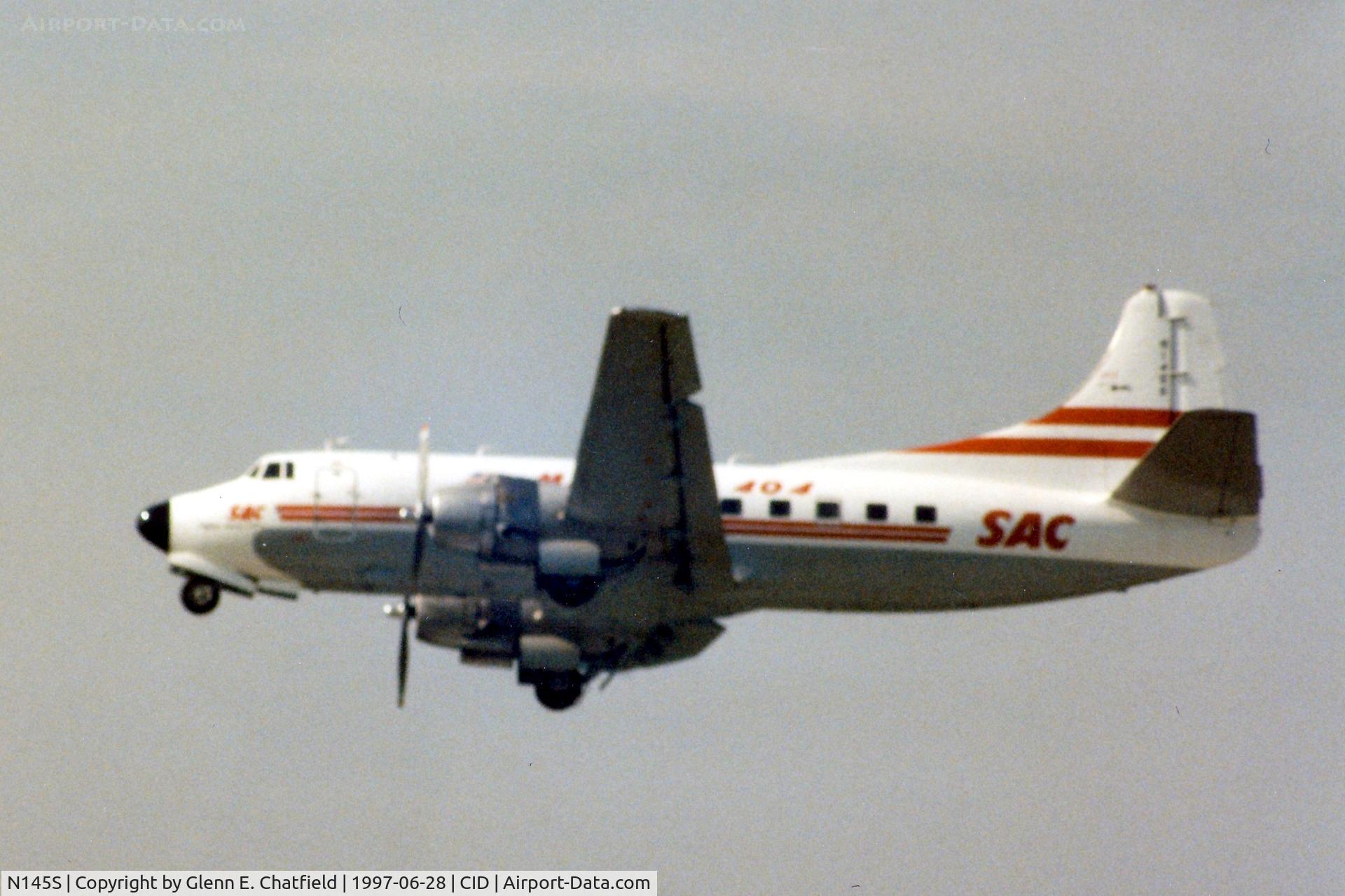 N145S, 1952 Martin 404 C/N 14142, Flyby