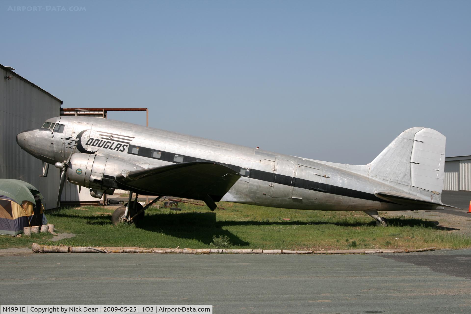 N4991E, 1945 Douglas DC3C (C-47) C/N 12106, 1O3