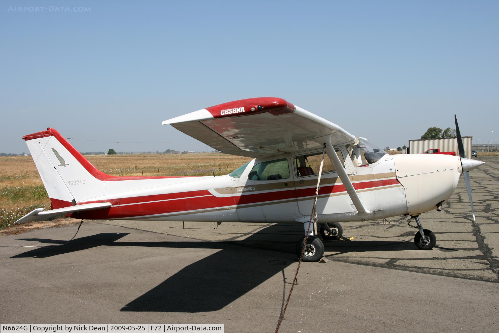 N6624G, 1979 Cessna 172N C/N 17273611, F72