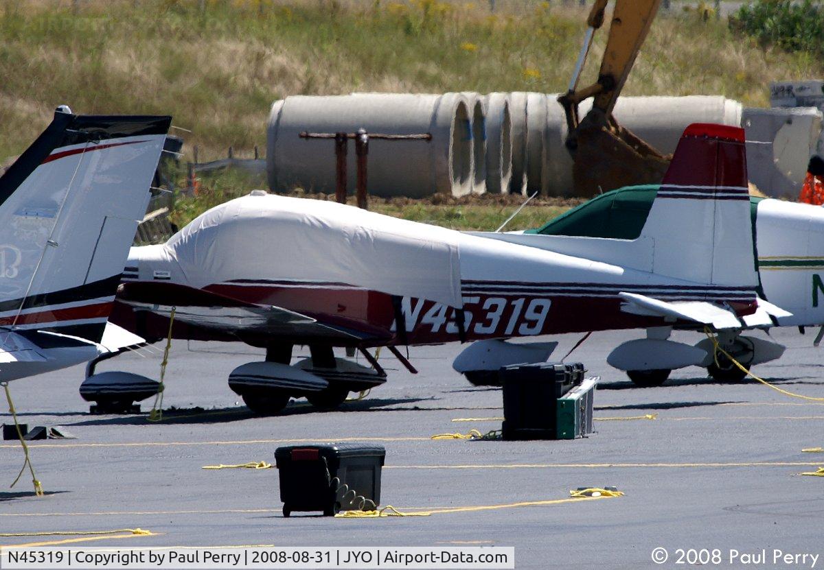 N45319, 1979 Gulfstream American Corp AA-5B C/N AA5B1168, Sitting around, on a beautiful day