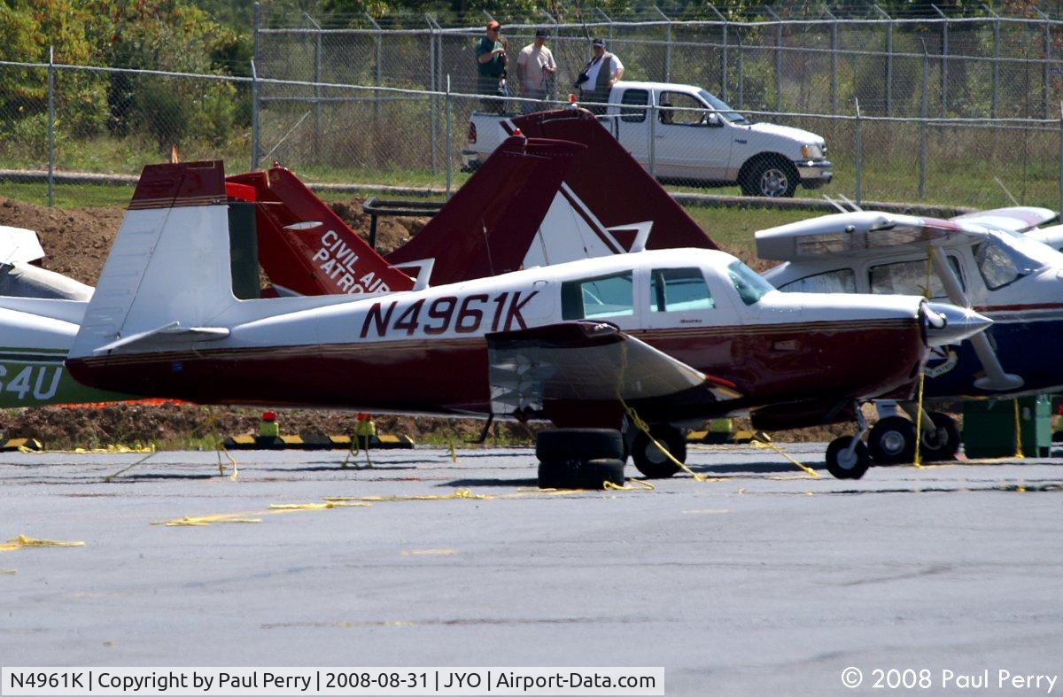 N4961K, 1977 Mooney M20C Ranger C/N 20-1232, Ah, the classic tail of the Mooney