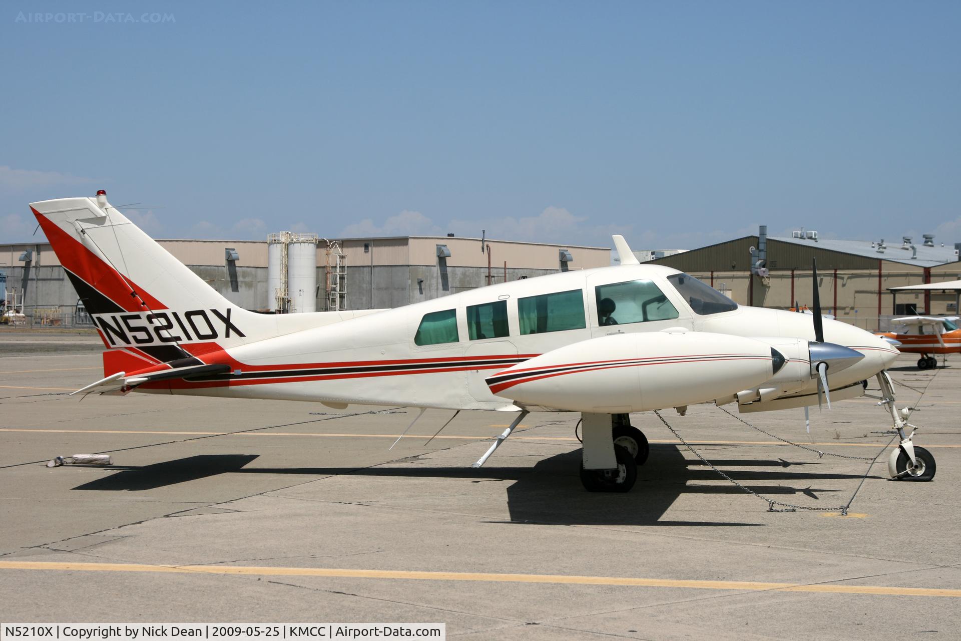 N5210X, 1962 Cessna 320 Skyknight C/N 320-0110, KMCC
