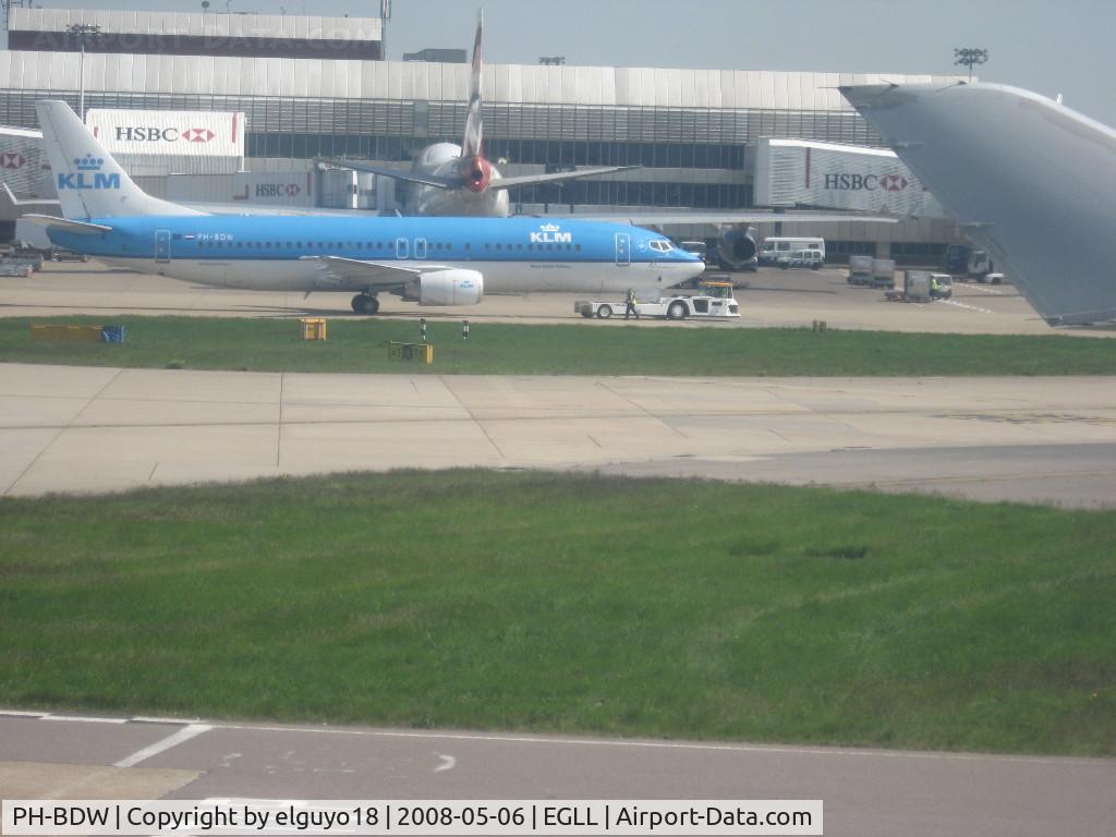 PH-BDW, 1990 Boeing 737-406 C/N 24858, just push out from gate
