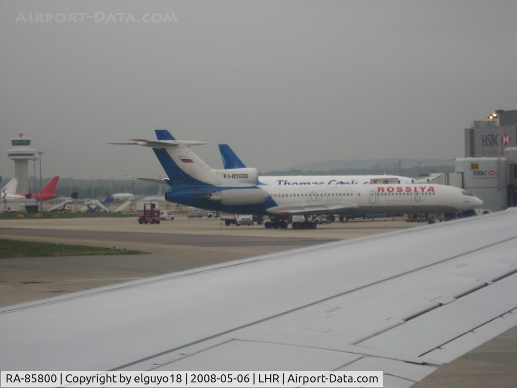 RA-85800, 1994 Tupolev Tu-154M C/N 94A984, london heathrow airport