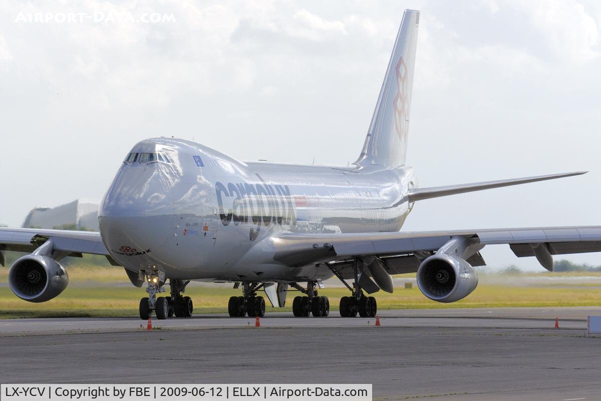 LX-YCV, 2008 Boeing 747-4R7F/SCD C/N 35805/1407, taxiing down to the holding point RW24