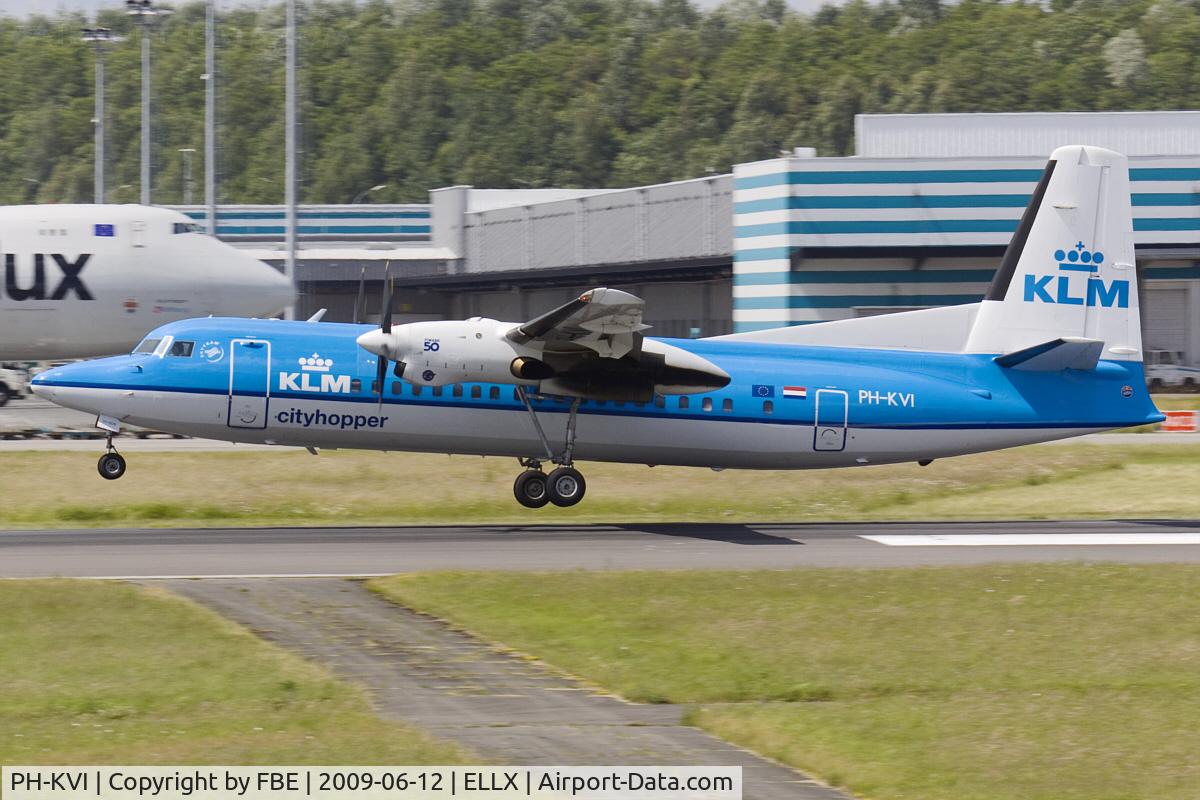 PH-KVI, 1991 Fokker 50 C/N 20218, touchdoen at ELLX