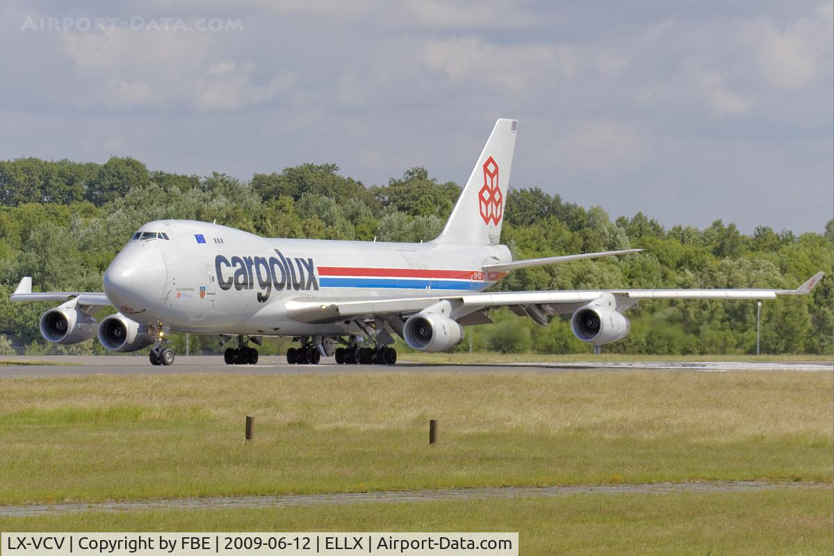LX-VCV, 2005 Boeing 747-4R7F/SCD C/N 34235, lining up RW24 at ELLX