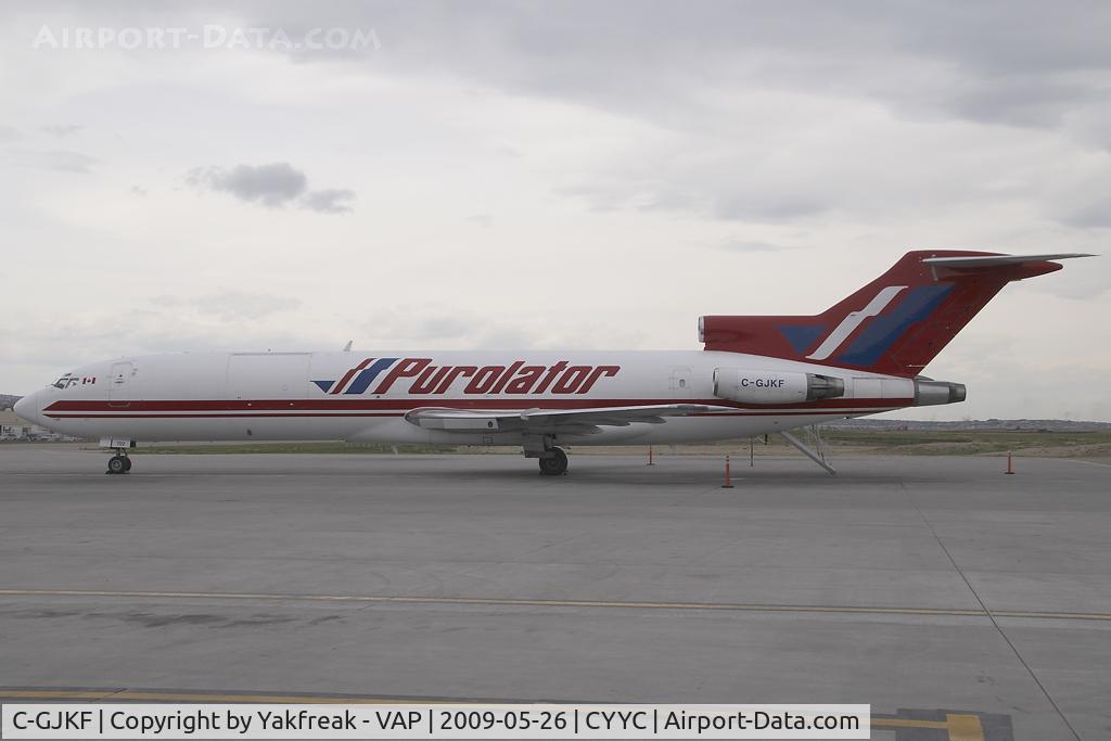 C-GJKF, 1975 Boeing 727-227 C/N 21042, Kellowna Boeing 727-200 in Purolator colors