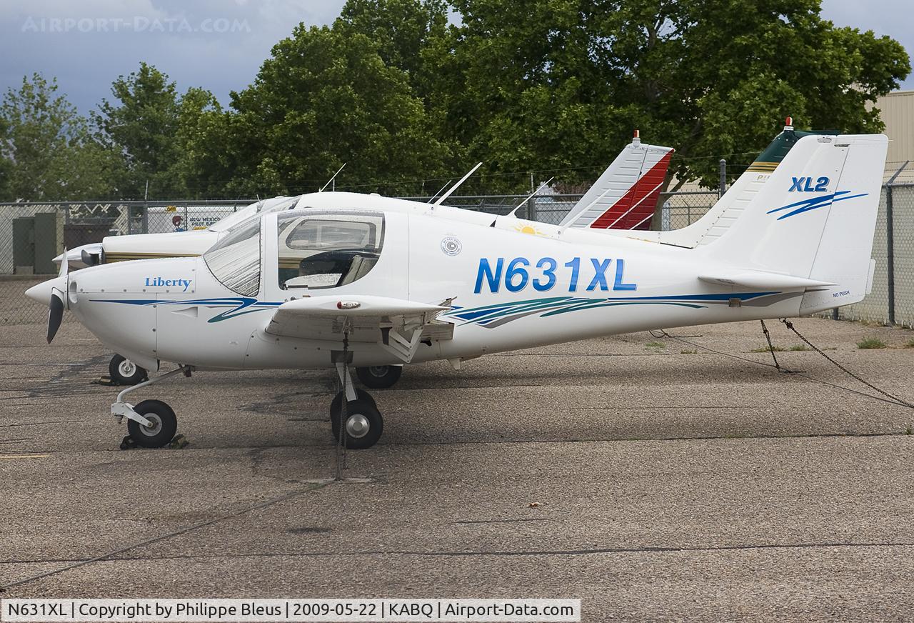 N631XL, 2008 Liberty XL-2 C/N 0103, Some sortof flying flea... and a row of others behind her