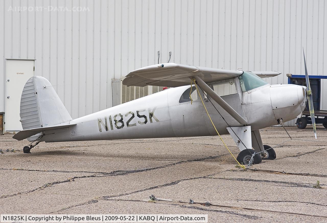 N1825K, 1946 Luscombe 8E Silvaire C/N 4552, First picture of this Luscombe, not in great shape, I am afraid. Look at thosze flat tyres...