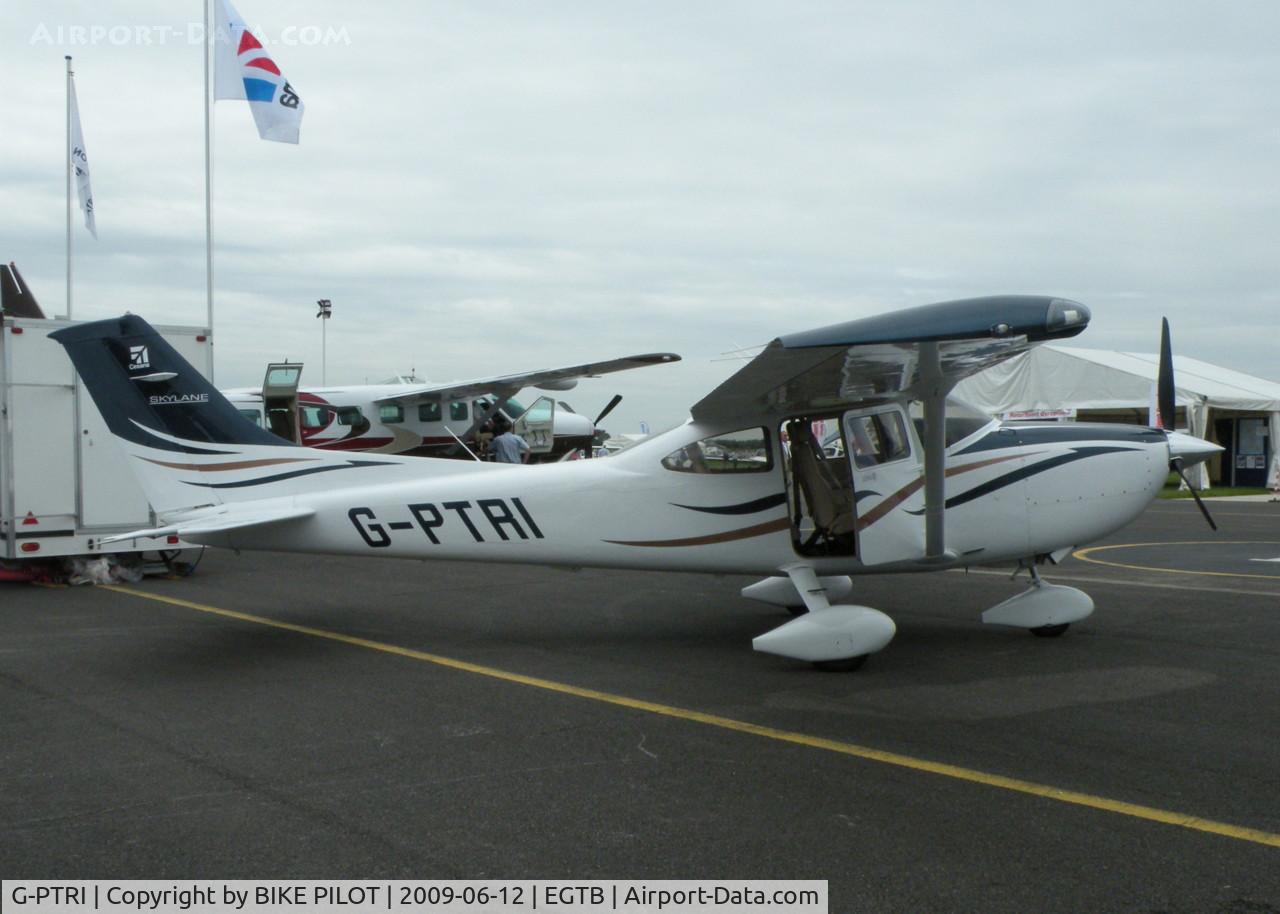 G-PTRI, 2008 Cessna 182T Skylane C/N 18282059, AEROEXPO LONDON 2009