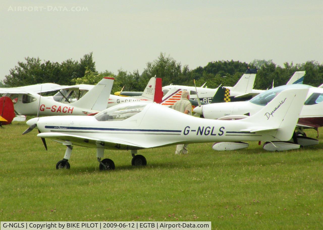 G-NGLS, 2008 Yeoman Dynamic WT9 UK C/N DY288, AEROEXPO LONDON 2009
