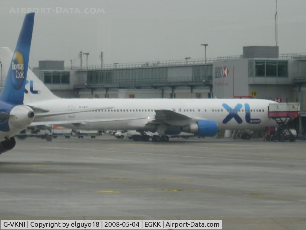 G-VKNI, 1989 Boeing 767-383/ER C/N 24358, loading food
