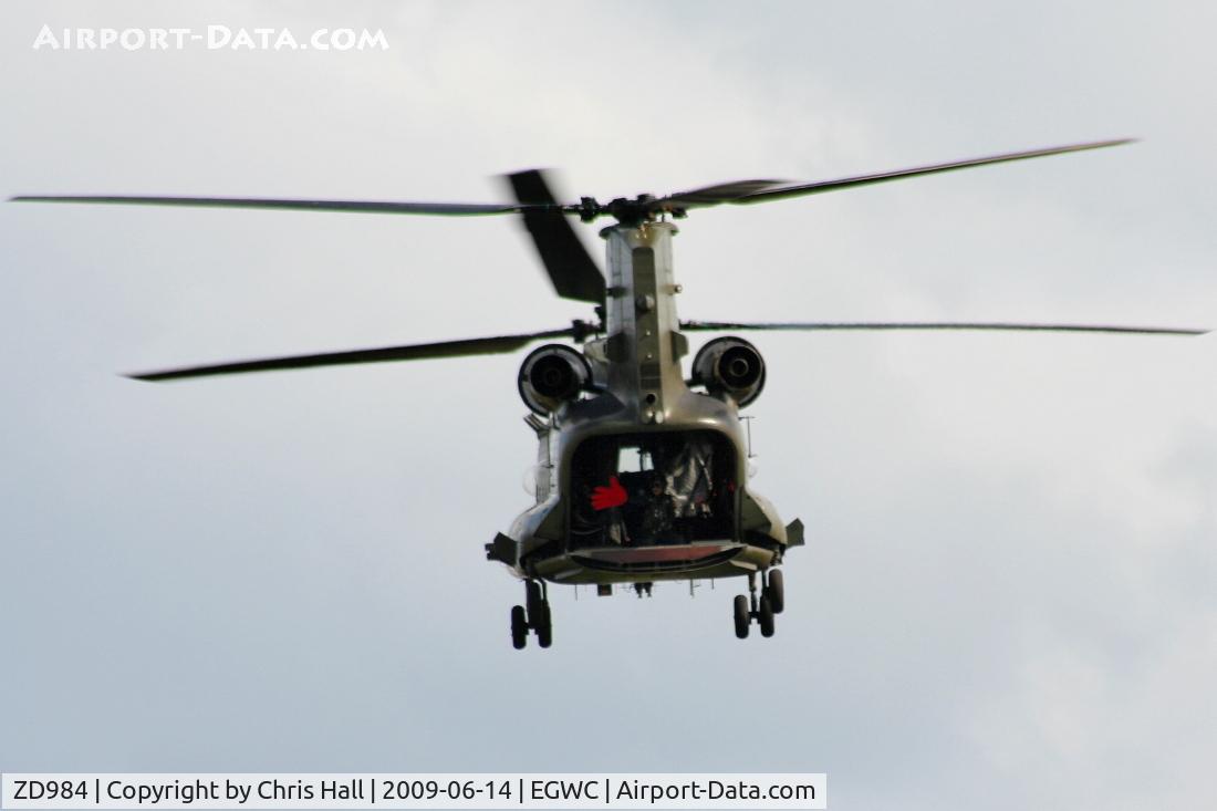 ZD984, Boeing Vertol Chinook HC.2 C/N M/A041/B-876/M7015, RAF Chinook display at the Cosford Air Show