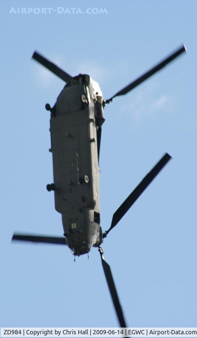 ZD984, Boeing Vertol Chinook HC.2 C/N M/A041/B-876/M7015, RAF Chinook display at the Cosford Air Show