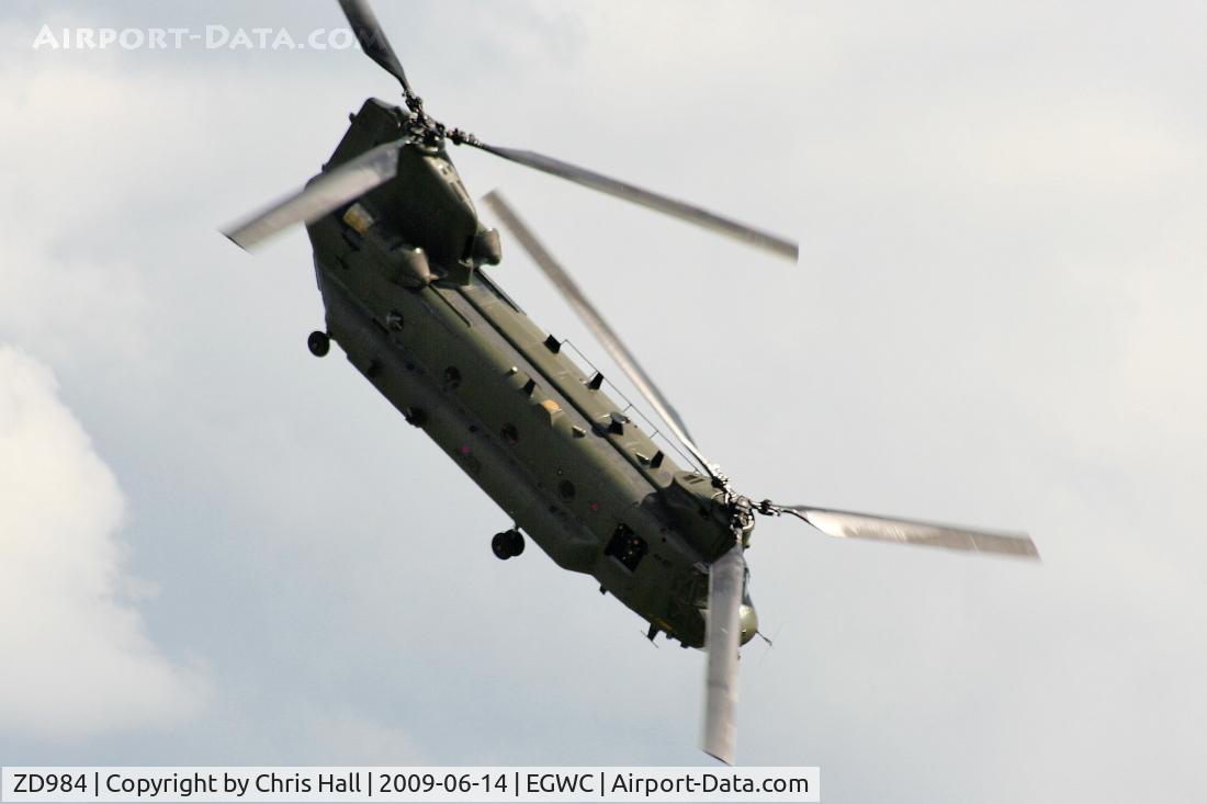 ZD984, Boeing Vertol Chinook HC.2 C/N M/A041/B-876/M7015, RAF Chinook display at the Cosford Air Show