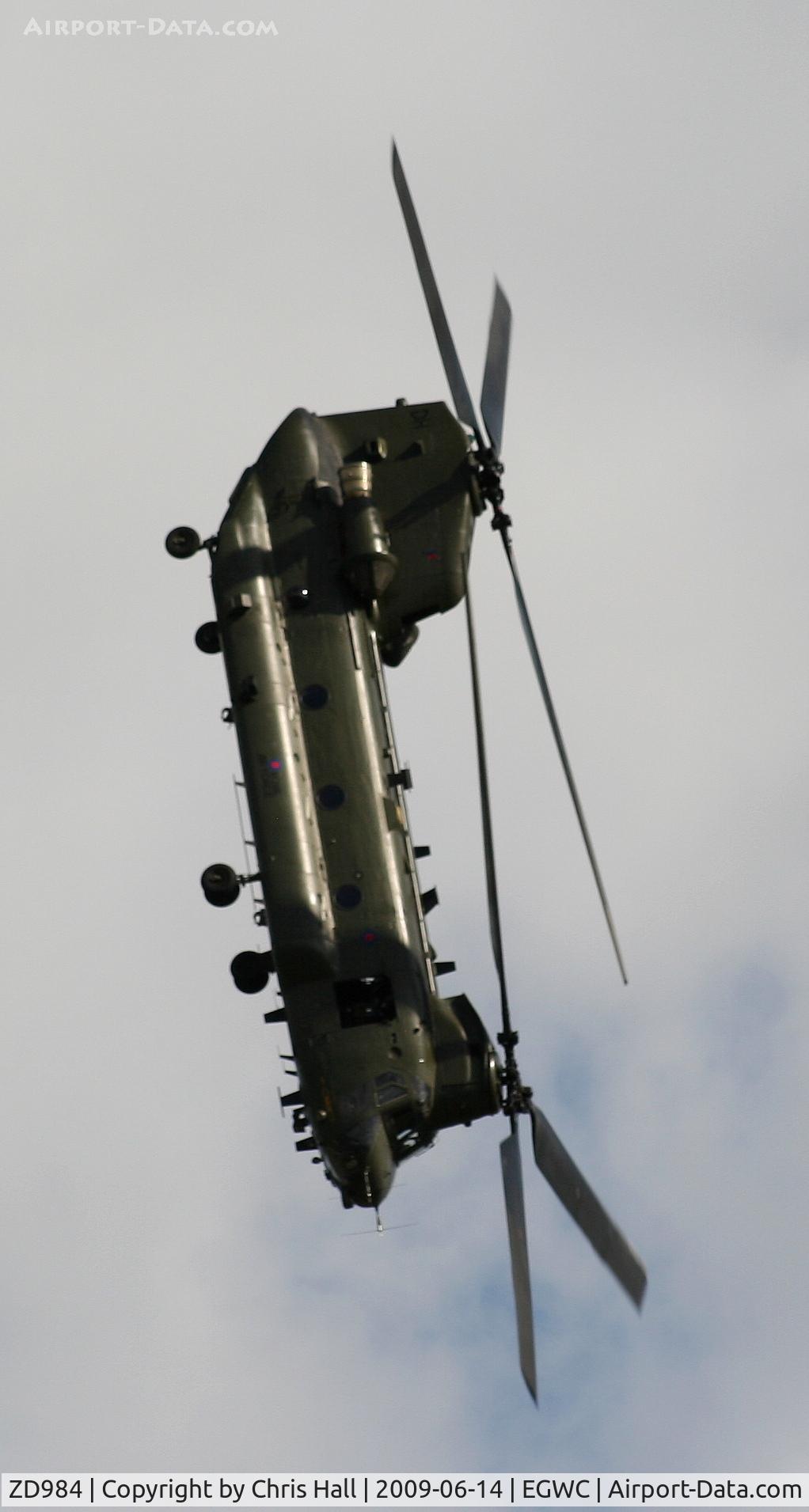 ZD984, Boeing Vertol Chinook HC.2 C/N M/A041/B-876/M7015, RAF Chinook display at the Cosford Air Show