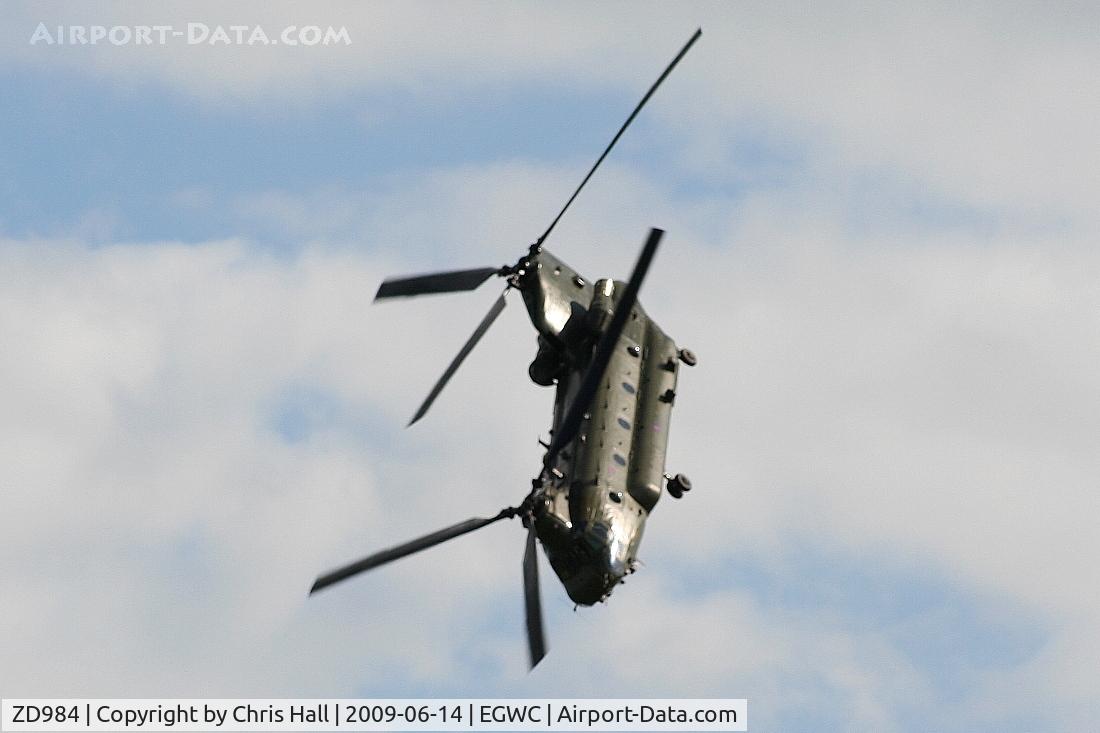ZD984, Boeing Vertol Chinook HC.2 C/N M/A041/B-876/M7015, RAF Chinook display at the Cosford Air Show